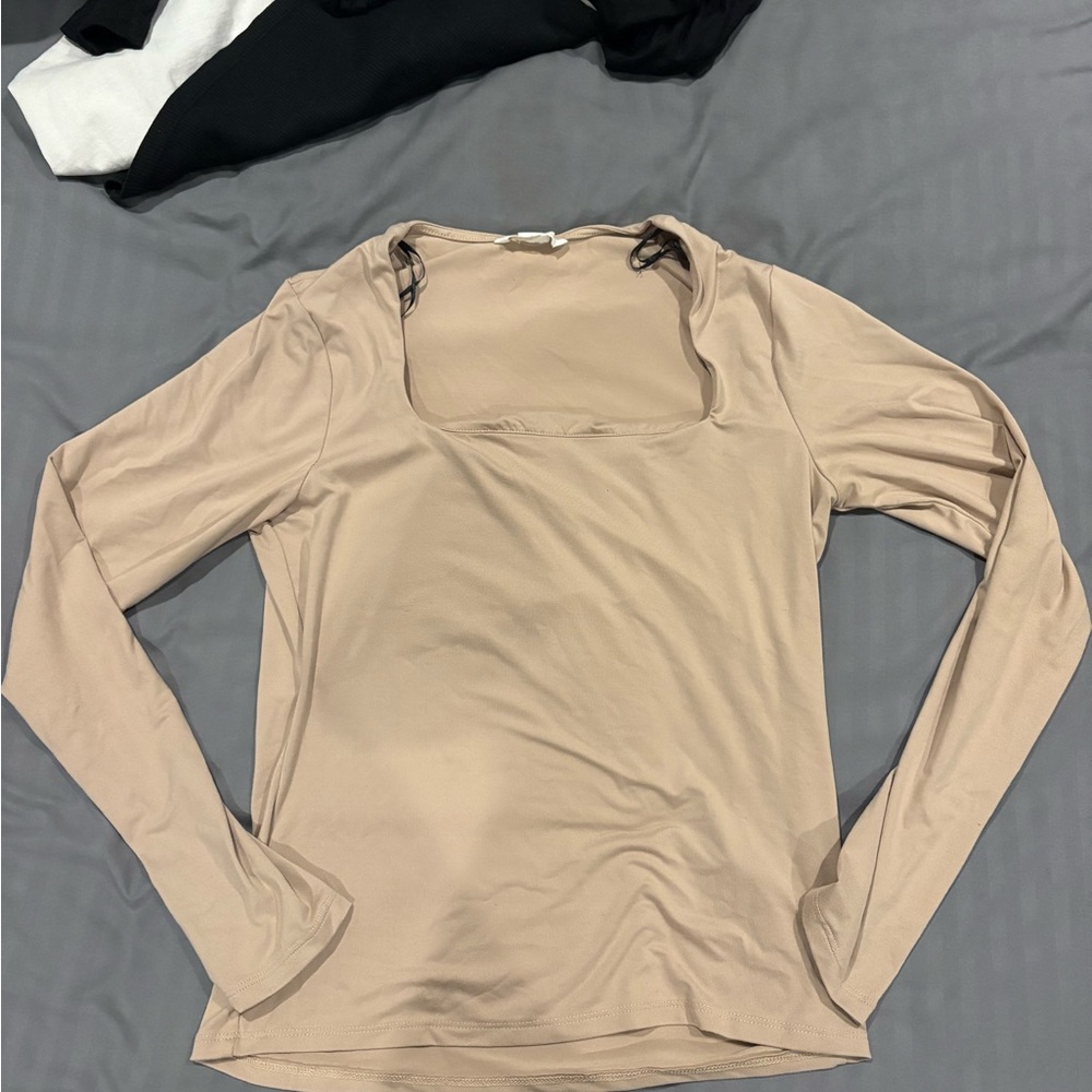 H&M Nude Long Sleeve Women's Top